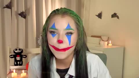 Lily online show from 10/31/25, 01:34