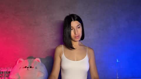 Snapshot of smaillev chatting on 06/23/26, 10:41 Melani online show from 06/23/26, 10:41