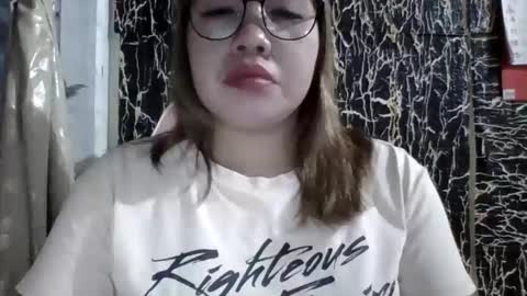 Snapshot of small_boobs59 chatting on 12/19/24, 10:02 Lovewella online show from 12/19/24, 10:02