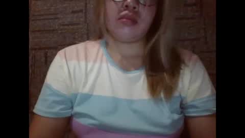 Snapshot of small_boobs59 chatting on 03/12/25, 10:17 Lovewella online show from 03/12/25, 10:17