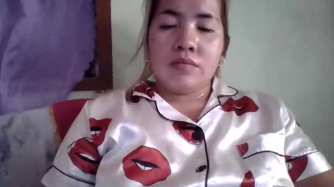 Snapshot of small_boobs59 chatting on 09/24/25, 04:16 Lovewella online show from 09/24/25, 04:16