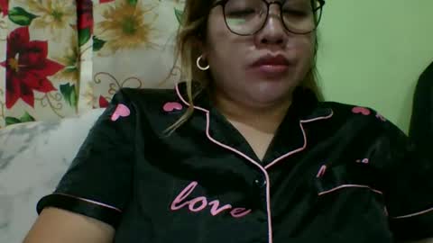 Snapshot of small_boobs59 chatting on 11/06/25, 08:43 Lovewella online show from 11/06/25, 08:43