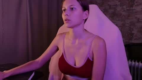 Emma online show from 11/21/25, 06:28