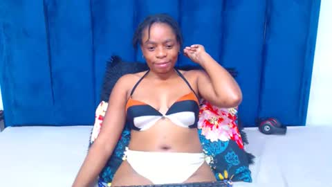 Snapshot of smallboobsxx chatting on 03/21/26, 08:19 smallboobsxx online show from 03/21/26, 08:19
