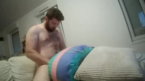 Snapshot of smallcock2850 chatting on 10/13/25, 09:20 smallcock2850 online show from 10/13/25, 09:20