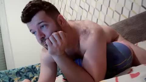 Snapshot of smallcock2850 chatting on 12/17/25, 10:10 smallcock2850 online show from 12/17/25, 10:10