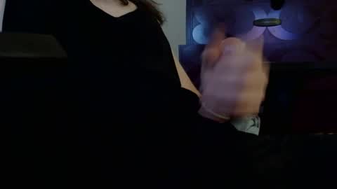 Snapshot of smalllildik chatting on 09/22/25, 04:03 smalllildik online show from 09/22/25, 04:03