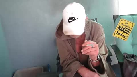 Snapshot of smallpenisbigtongue chatting on 01/06/26, 02:10 Daddy online show from 01/06/26, 02:10