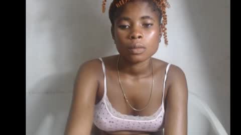 Snapshot of smallsluty chatting on 05/29/26, 11:03 smallsluty online show from 05/29/26, 11:03