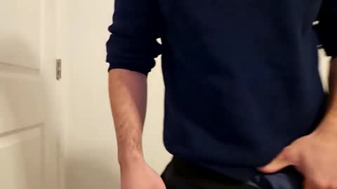 Snapshot of smallthrob chatting on 01/11/26, 07:41 smallthrob online show from 01/11/26, 07:41