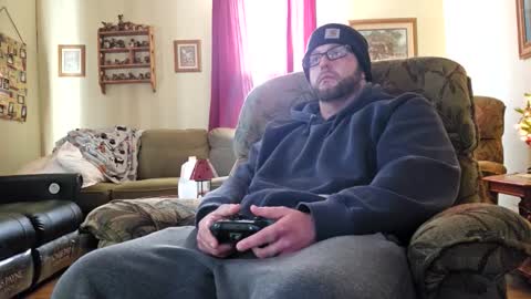 Snapshot of smalltownbighandsome chatting on 12/14/25, 09:08 smalltownbighandsome online show from 12/14/25, 09:08