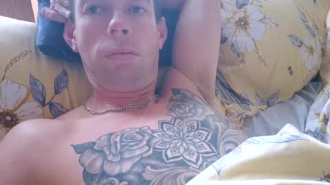 Snapshot of smallville456 chatting on 10/04/25, 07:39 smallville456 online show from 10/04/25, 07:39