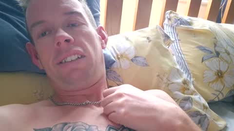 Snapshot of smallville456 chatting on 11/15/25, 09:28 smallville456 online show from 11/15/25, 09:28