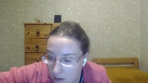 Snapshot of smart_rose chatting on 01/11/25, 07:59 smart_rose online show from 01/11/25, 07:59