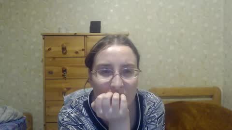 Snapshot of smart_rose chatting on 02/08/25, 01:11 smart_rose online show from 02/08/25, 01:11