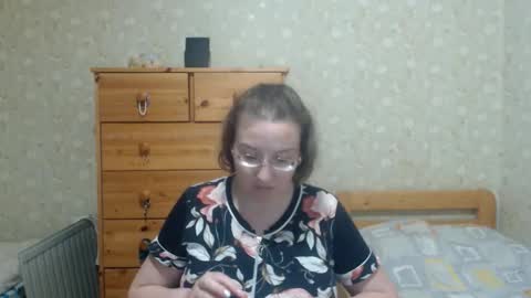 Snapshot of smart_rose chatting on 09/17/25, 07:04 smart_rose online show from 09/17/25, 07:04