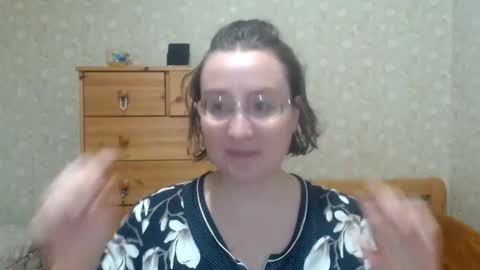 Snapshot of smart_rose chatting on 10/04/25, 01:53 smart_rose online show from 10/04/25, 01:53