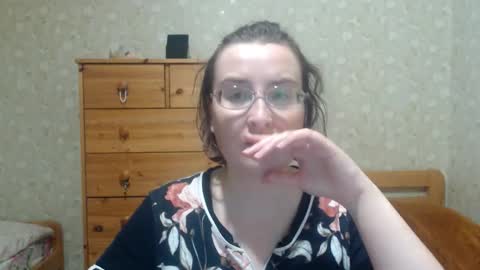 Snapshot of smart_rose chatting on 10/08/25, 06:38 smart_rose online show from 10/08/25, 06:38