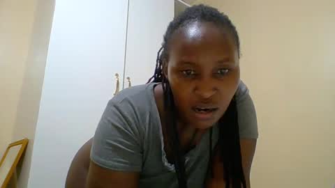 Snapshot of smartqueen1 chatting on 05/14/26, 02:57 Katerina online show from 05/14/26, 02:57