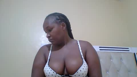 Snapshot of smartqueen1 chatting on 05/31/26, 11:39 Katerina online show from 05/31/26, 11:39