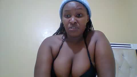 Snapshot of smartqueen1 chatting on 06/02/26, 03:03 Katerina online show from 06/02/26, 03:03
