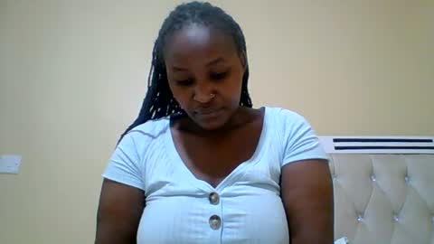 Snapshot of smartqueen1 chatting on 06/18/26, 03:07 Katerina online show from 06/18/26, 03:07