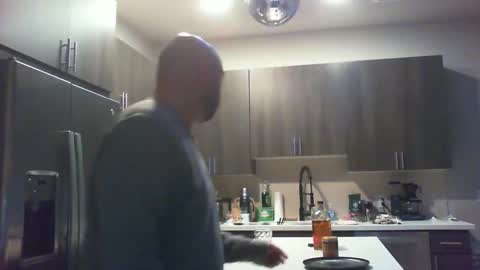 Snapshot of smashing_machine_412 chatting on 01/02/25, 02:43 smashing_machine_412 online show from 01/02/25, 02:43