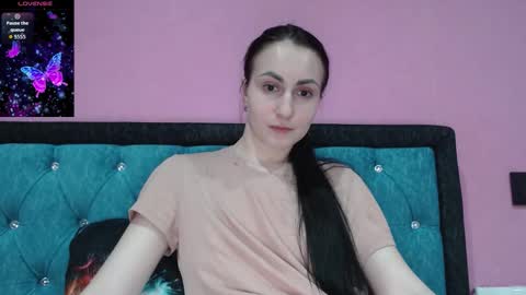 Snapshot of smile_cute_fox chatting on 03/21/26, 12:21 smile_cute_fox online show from 03/21/26, 12:21