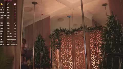 Mia online show from 12/22/25, 05:54