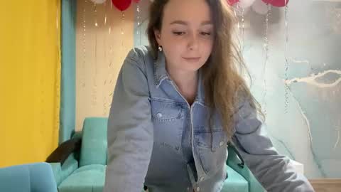 smiling_riddle online show from 02/17/25, 05:43