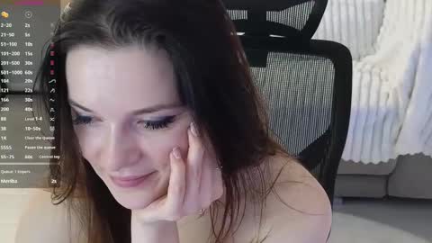 Snapshot of smilym chatting on 03/08/25, 05:07 smilym online show from 03/08/25, 05:07