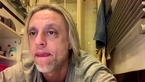 Snapshot of smokingtime chatting on 12/15/25, 09:19 Smokingtime online show from 12/15/25, 09:19