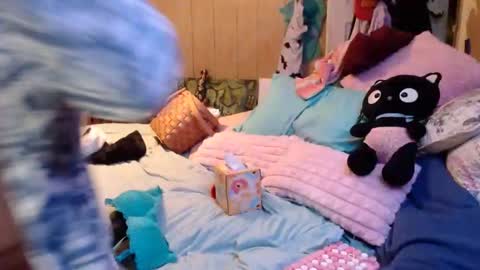 Snapshot of smokydian chatting on 12/25/24, 12:15 DIAN dee-ann online show from 12/25/24, 12:15