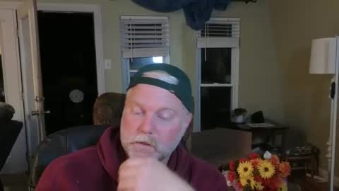 Snapshot of smokymountanman chatting on 10/22/25, 02:56 smokymountanman online show from 10/22/25, 02:56