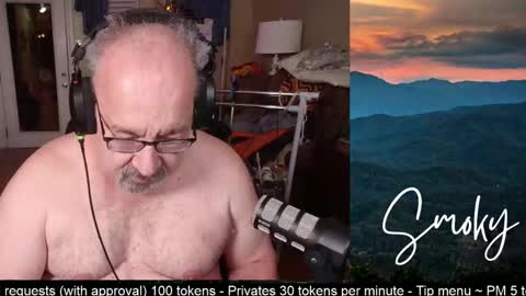 Snapshot of smokymountanman chatting on 01/17/26, 01:32 smokymountanman online show from 01/17/26, 01:32