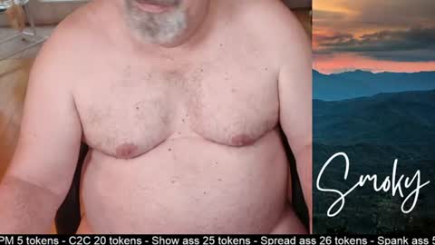 Snapshot of smokymountanman chatting on 07/10/26, 11:40 smokymountanman online show from 07/10/26, 11:40