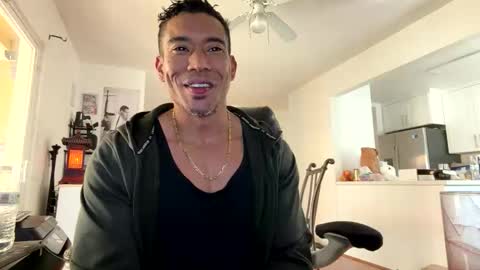 Snapshot of smoothripz chatting on 03/15/26, 06:03 smoothripz online show from 03/15/26, 06:03