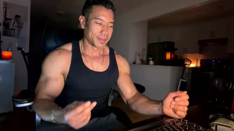 Snapshot of smoothripz chatting on 03/17/26, 05:44 smoothripz online show from 03/17/26, 05:44