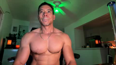 Snapshot of smoothripz chatting on 03/18/26, 05:54 smoothripz online show from 03/18/26, 05:54