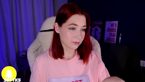 Snapshot of smthwrong chatting on 03/25/26, 09:32 smthwrong online show from 03/25/26, 09:32