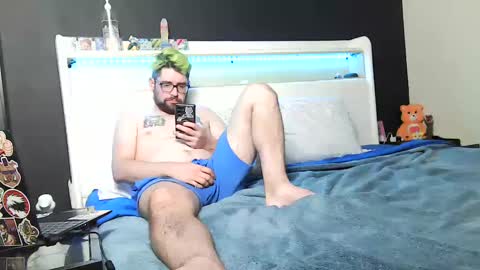Snapshot of snackonzach chatting on 12/10/24, 03:20 snackonzach online show from 12/10/24, 03:20