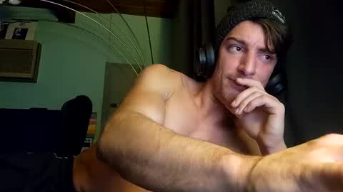 Snapshot of snackyyyy chatting on 12/27/24, 05:31 Snackyyyy online show from 12/27/24, 05:31