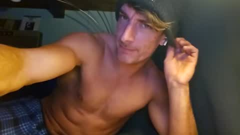 Snapshot of snackyyyy chatting on 01/19/26, 05:22 Snackyyyy online show from 01/19/26, 05:22