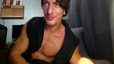 Snapshot of snackyyyy chatting on 02/25/26, 01:26 Snackyyyy online show from 02/25/26, 01:26