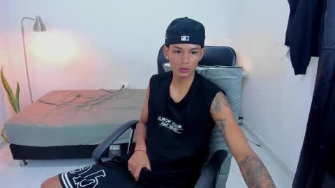 Snapshot of snak_master1 chatting on 10/07/25, 02:14 snak_master1 online show from 10/07/25, 02:14