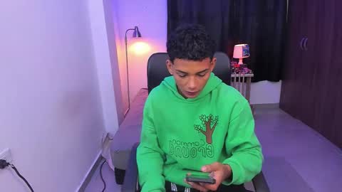 snak_master1 online show from 11/18/25, 02:54