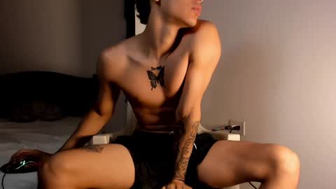 Snapshot of snakebutterfly chatting on 01/04/25, 07:13 snakebutterfly online show from 01/04/25, 07:13