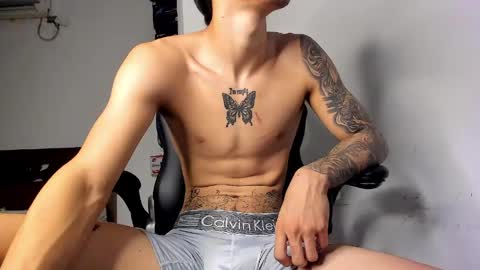 snakebutterfly online show from 05/02/26, 07:19