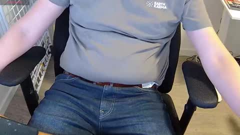 Snapshot of sneakybill82 chatting on 01/13/26, 07:24 Sneakybill online show from 01/13/26, 07:24