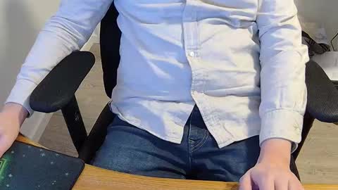 Snapshot of sneakybill82 chatting on 01/18/26, 08:45 Sneakybill online show from 01/18/26, 08:45